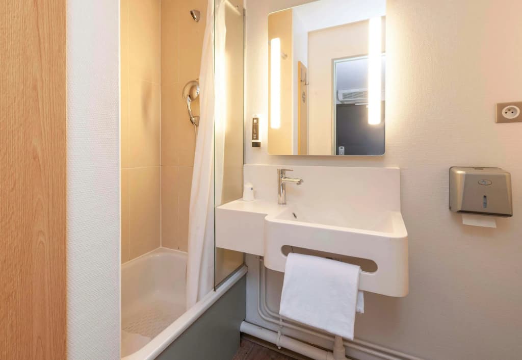 B&B Hotel Bayonne - Miniature 8