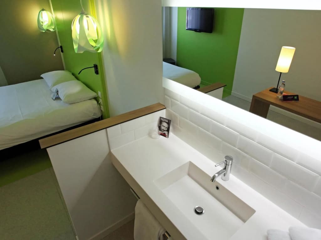 ibis Styles Nimes Gare Centre - Miniature 8