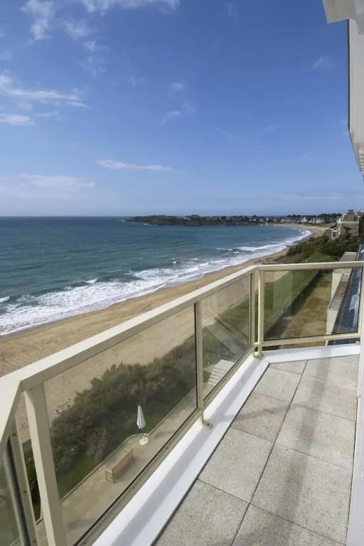 Partial Sea View Coastal Stay - Miniature 8