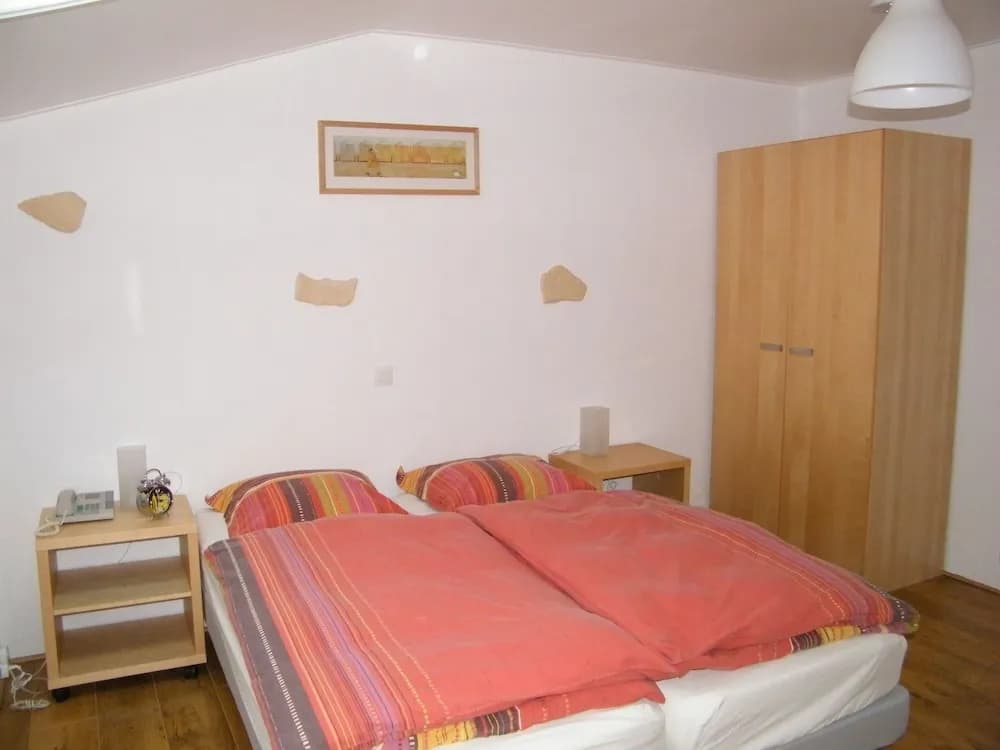 Maison Neuve Grandval - Photo 1