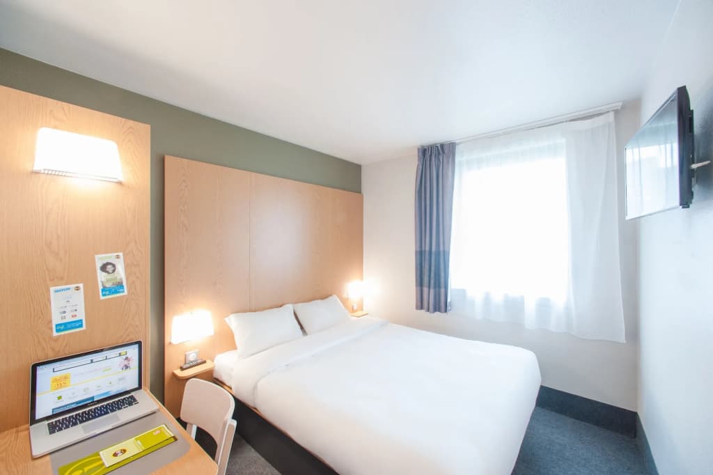B&B HOTEL LA ROCHELLE Beaulieu Puilboreau - Photo 4