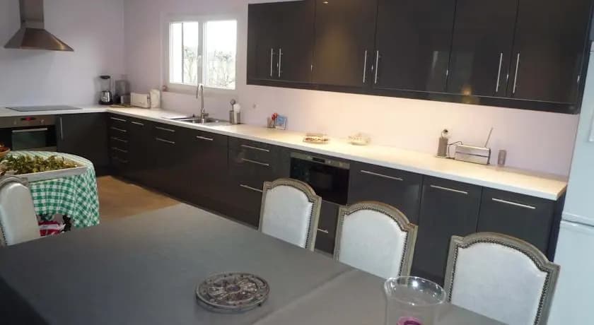 5 Bedroom House 00040070 by HomeRez - Photo 1