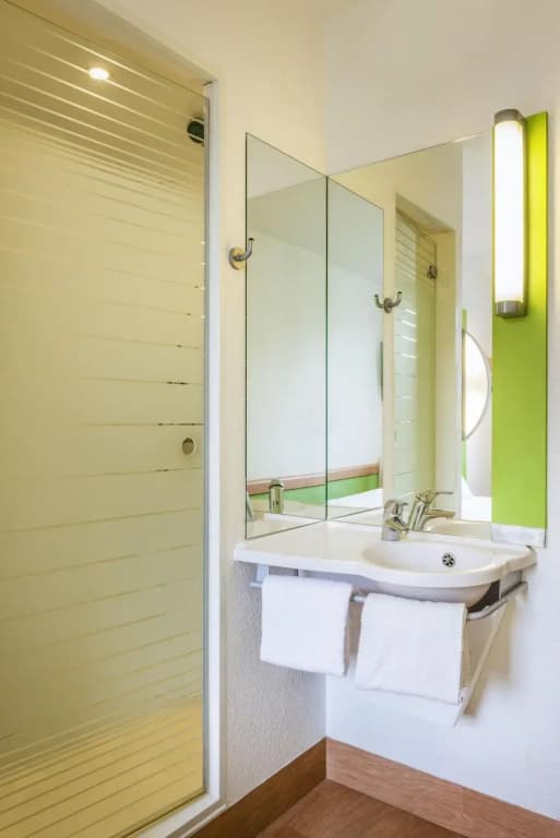 ibis budget Cavaillon - Miniature 6