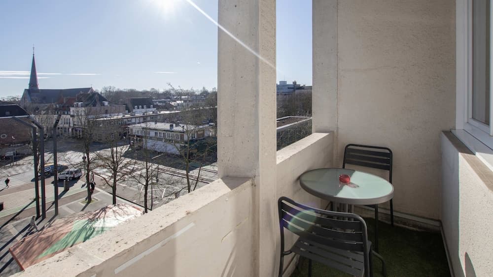 Cosy Place d Armes au 3eme Etage - Miniature 6