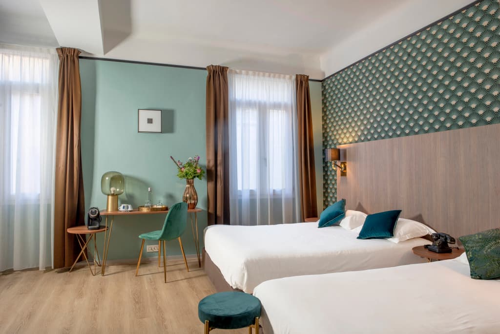 Bristol Hotel - Photo 3