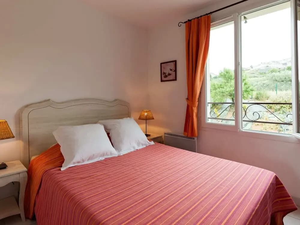 Apartment in Provencal Style in a Beautiful Landscape - Miniature 6