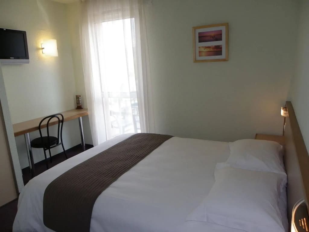 Hôtel Les Châtaigniers - Photo 4