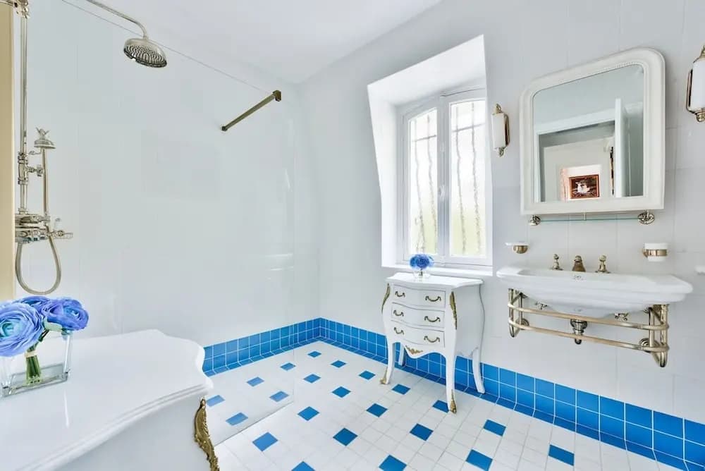 Noble Luxury Residence in the Heart of Paris - Miniature 8