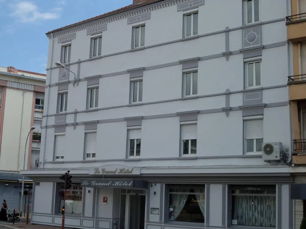 Brit Hotel Roanne - Le Grand Hotel - Photo 1