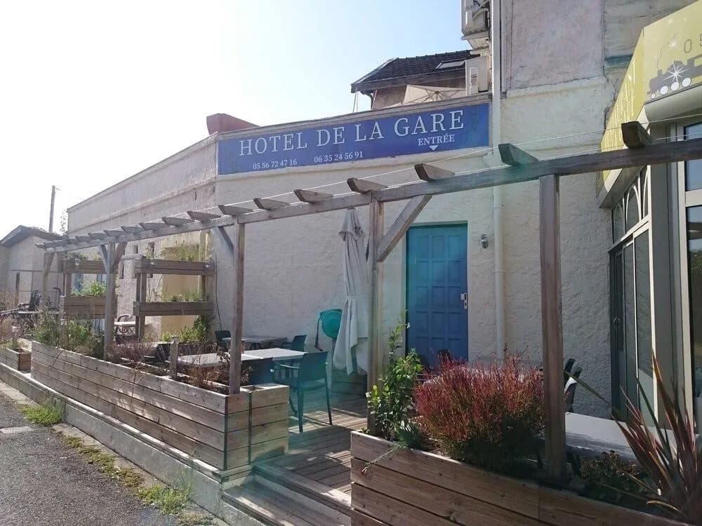 Hôtel de la Gare - Photo 1