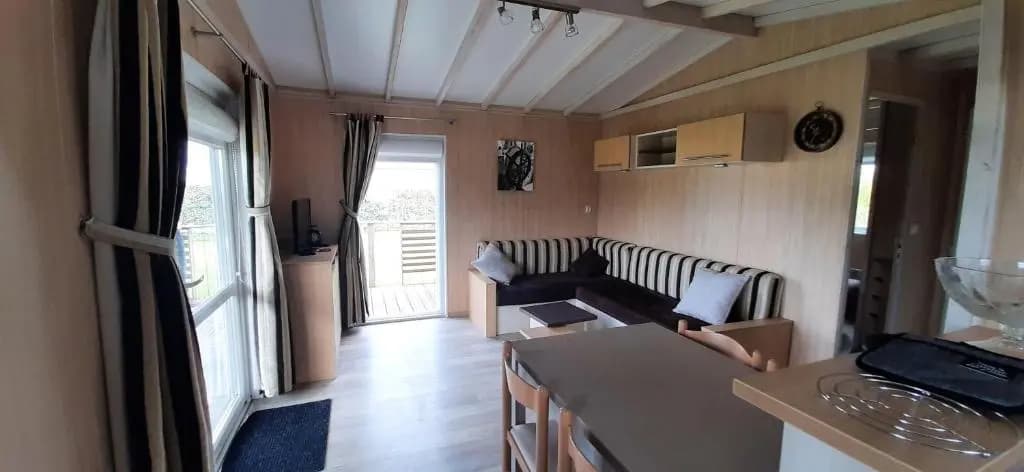 Chalet de 2 chambres a Grandcamp Maisy a 200 m de la plage avec piscine partagee jardin clos et wifi - Photo 2