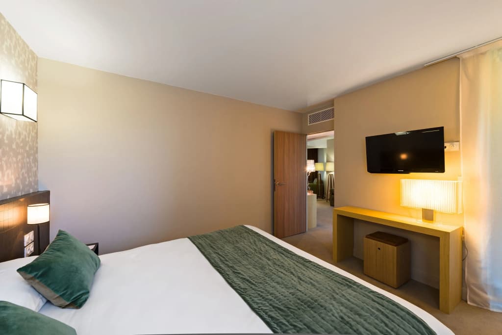 Moulin de Vernegues Hotel & Spa - Photo 2