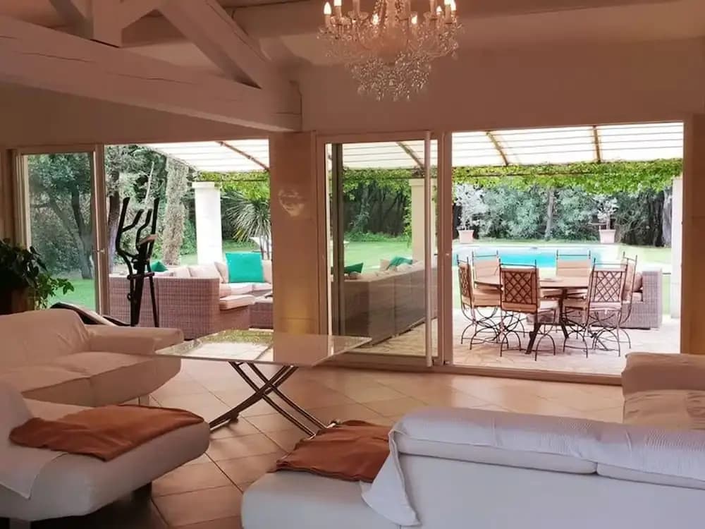 Villa in an Idyllic and Relaxing Setting Near Orange - Miniature 6
