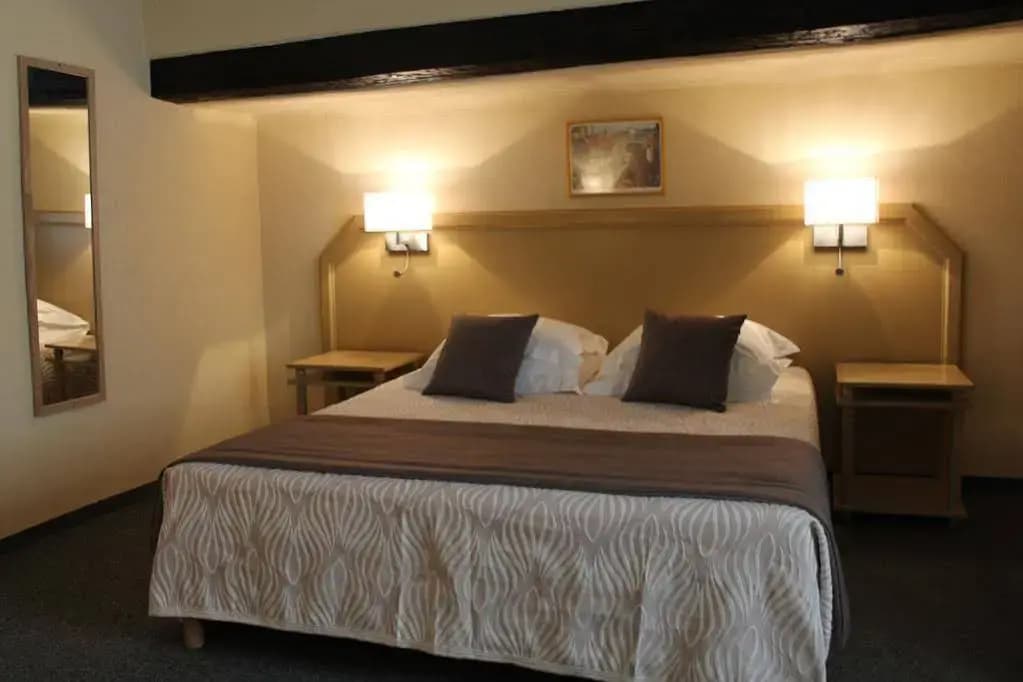 Auberge des Trois Châteaux - Miniature 6