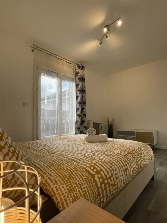 Apartment in Yvre-l'eveque Near Le Mans Circuit - Photo 3