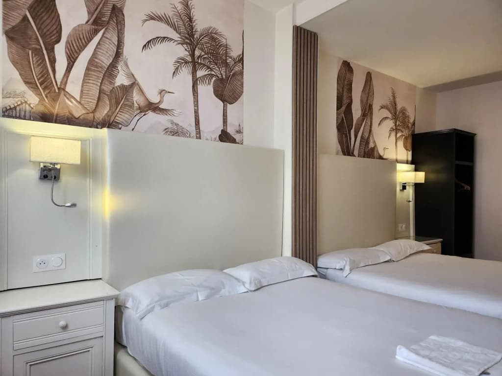 Hotel Royal - Photo 2