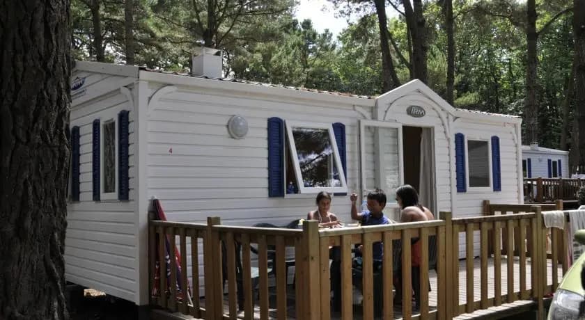 Camping Le Chateau du Petit Bois - Photo 5