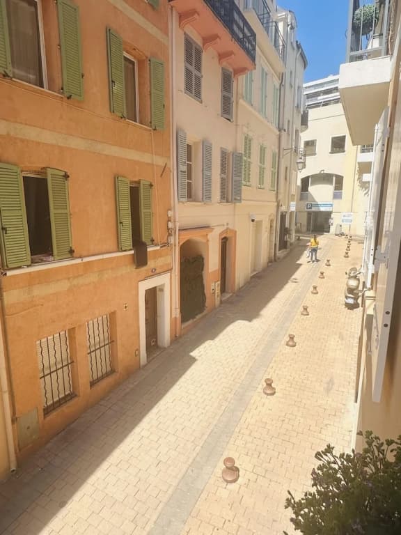 Lovely one Bedroom Apartment With Balcony Wifi Just Minutes Walk From Palais and Cannes Beaches - 109 - Photo 1