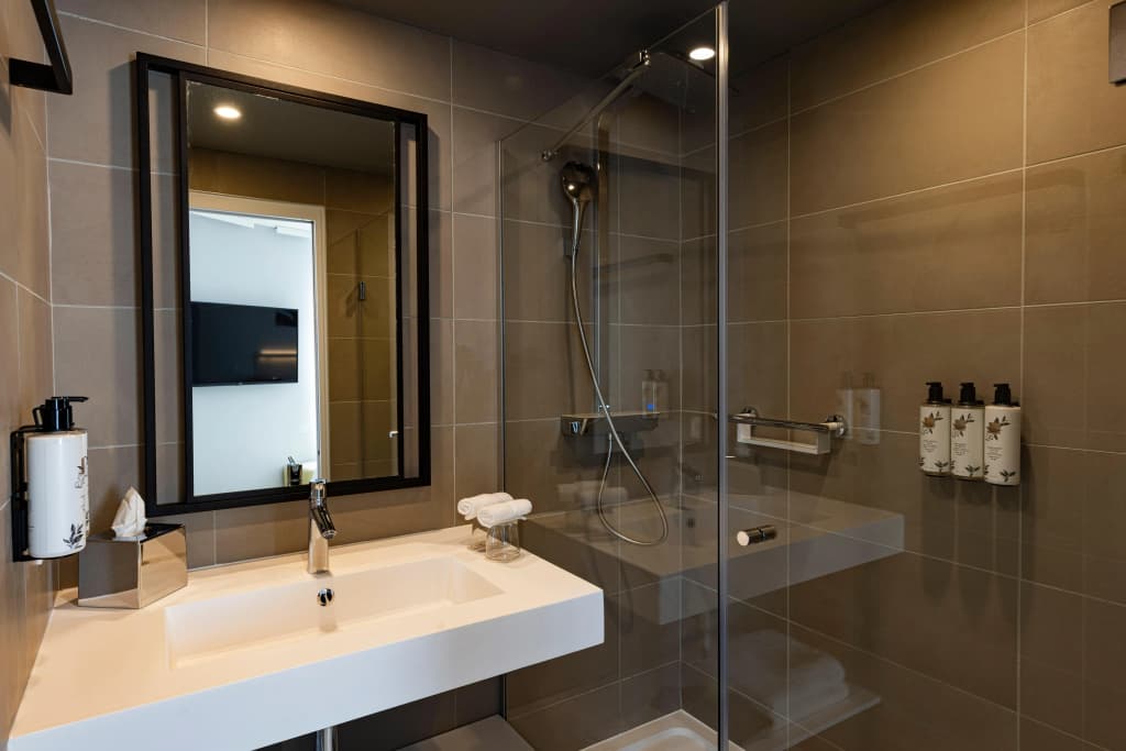 Crowne Plaza Marseille Le Dome by IHG - Miniature 8