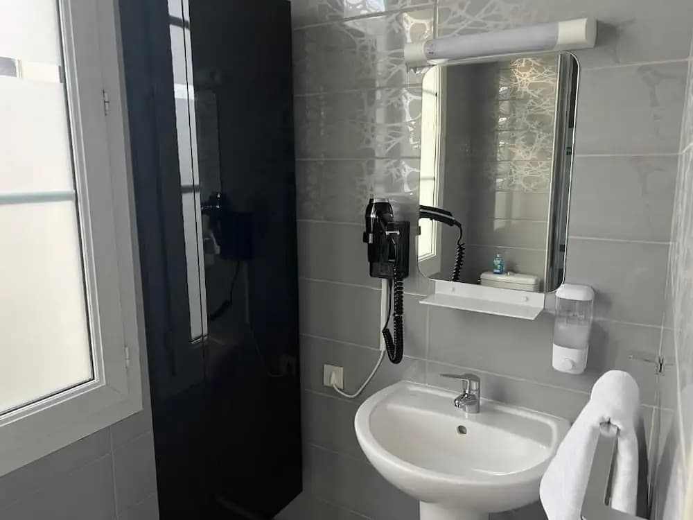 Armor Hotel - Miniature 7