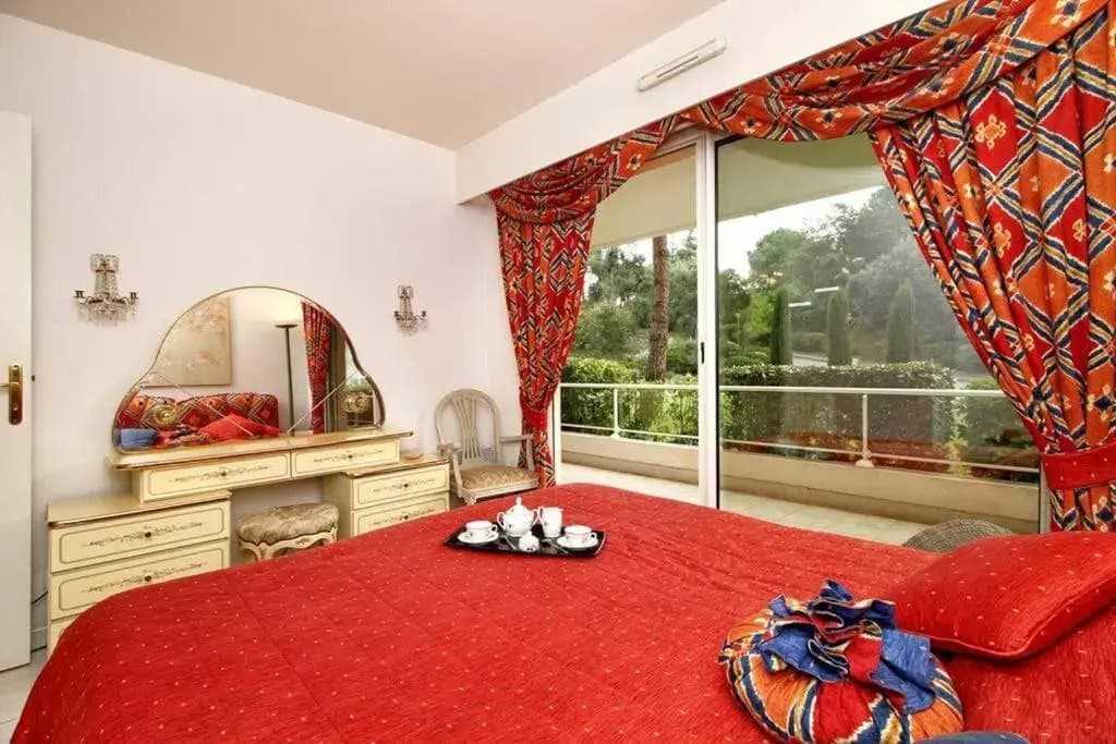 Riviera Home - Photo 2