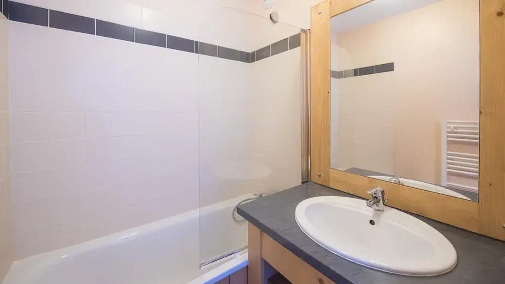 Apartment in Orcieres With Heated Pool - Miniature 8