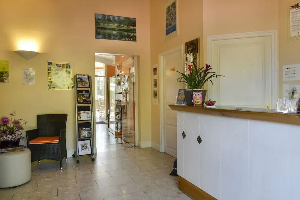 Hôtel Val de Vienne - Photo 2