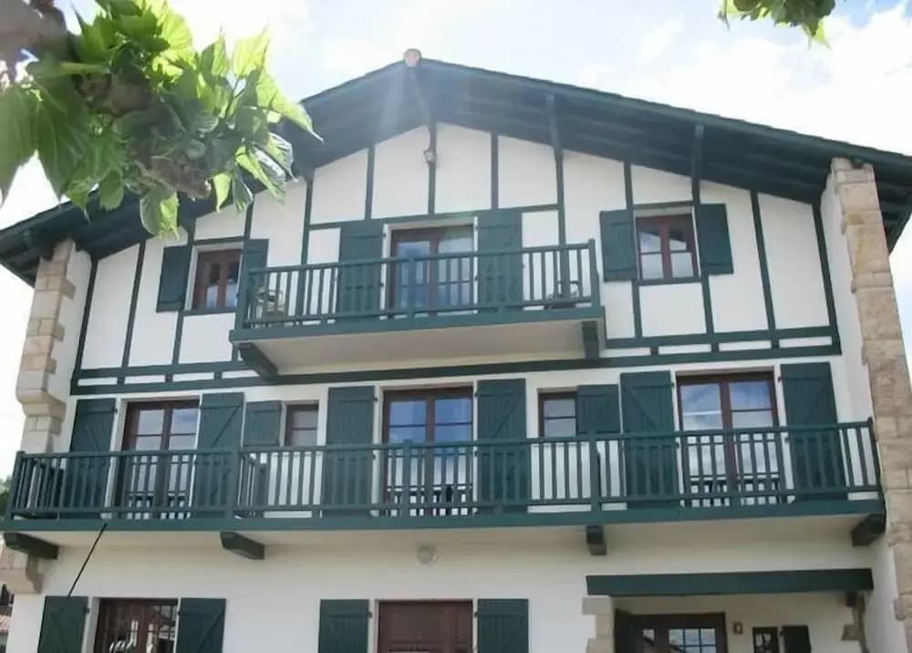 Hôtel Mendionde - Photo 1