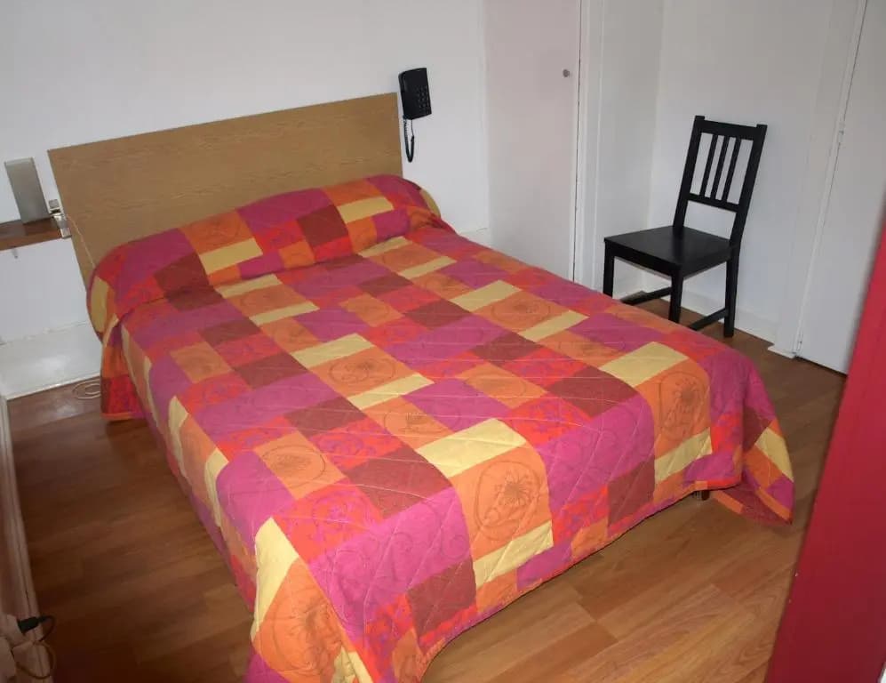 Hotel Chateaubriand - Photo 2