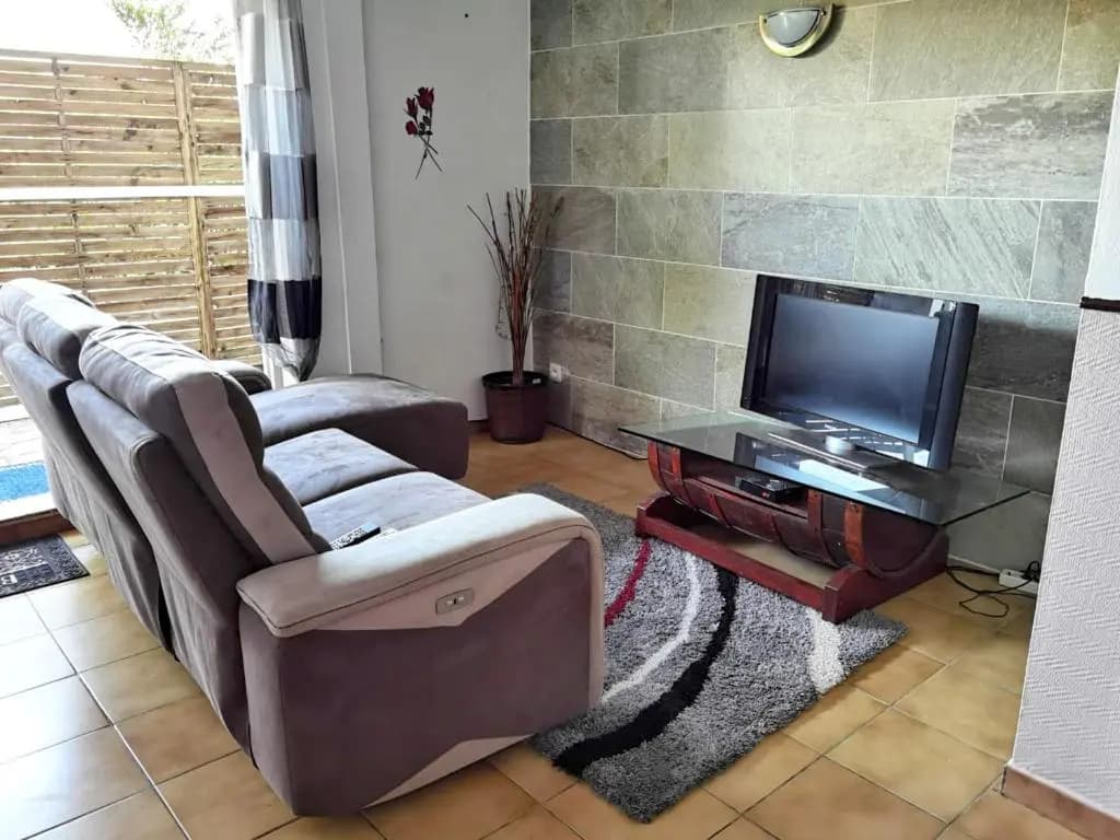 Appartement de 2 chambres avec jardin clos et wifi a Le Lamentin a 7 km de la plage - Photo 2