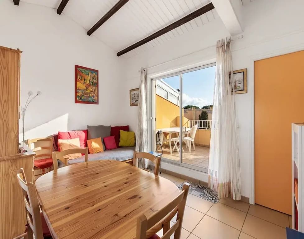 Stylish 2-bedroom Retreat in Agde - Photo 5