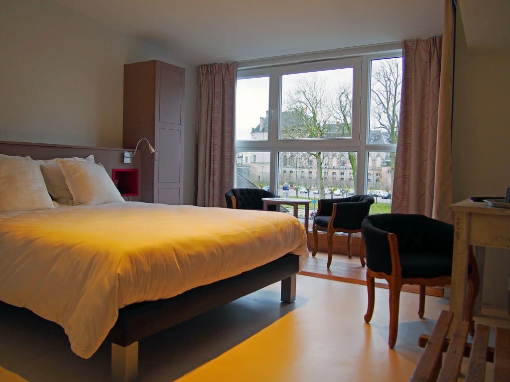 Logis Hôtel Les Pages - Photo 1