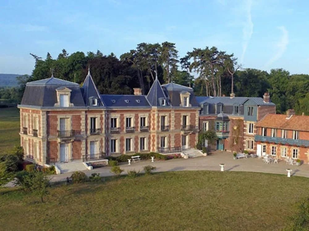 Chateau le Quesnoy - Photo 1