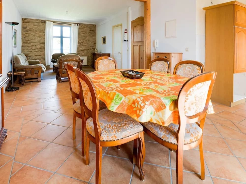 Ancienne Gendarmerie With Sea Views - Photo 4
