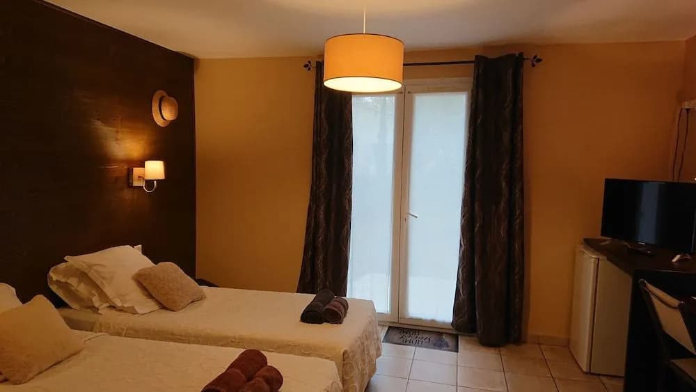 Hôtel Les Oliviers - Photo 5