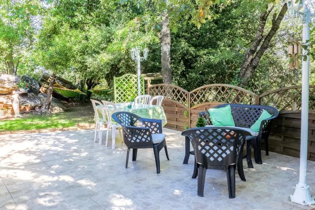 Maison d'une chambre avec piscine partagee terrasse amenagee et wifi a Pougnadoresse - Miniature 7