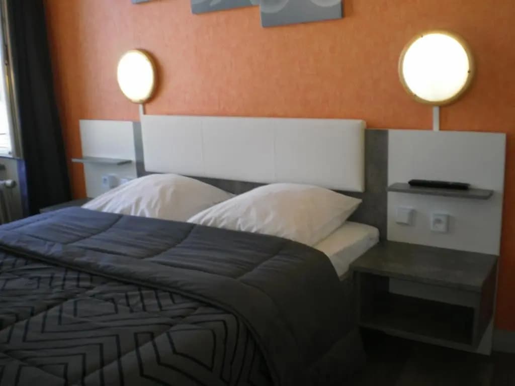Hotel De La Gare - Photo 3