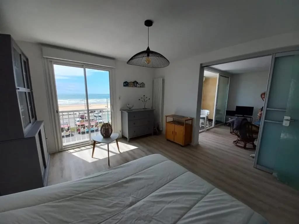 ATLANTIQUE 2 - Appartement rénové vue mer 1 chambre - Photo 4