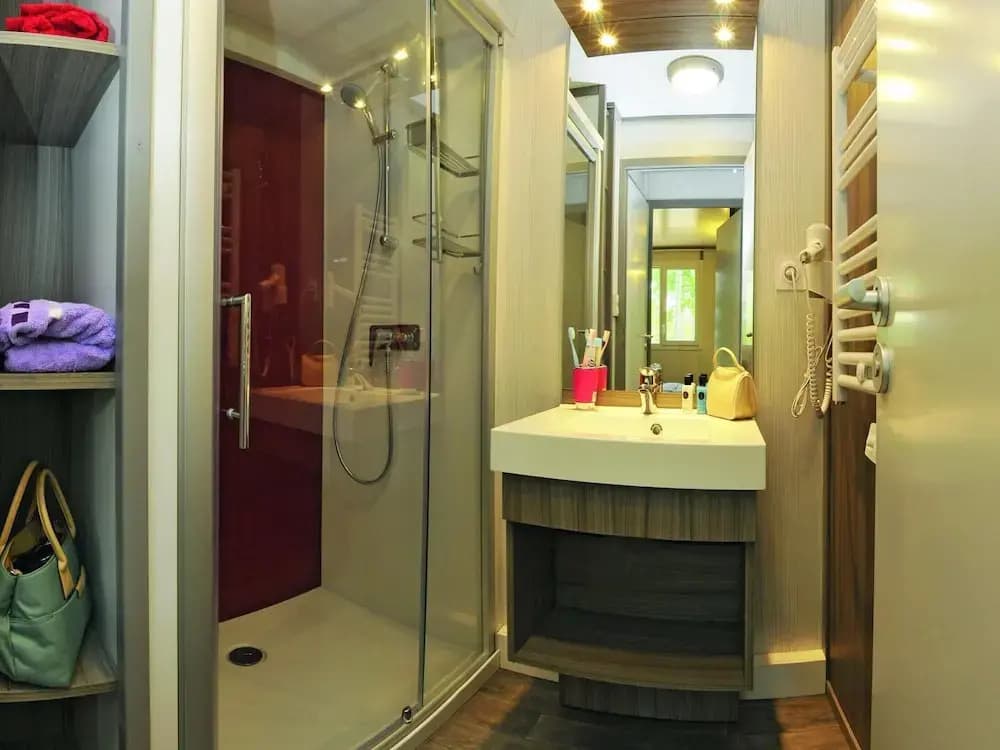 Apartment by Opal Coast Beach With Pool Access - Photo 5