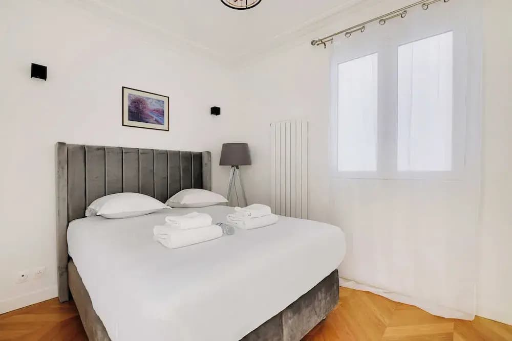 Superb Apartment - 3bd/8p - Arc de Triomphe - Photo 3