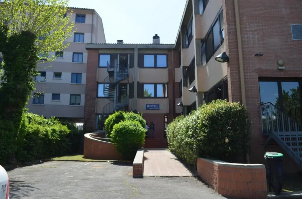 Hotel Villenouvelle - Photo 1