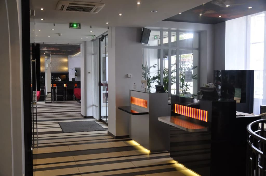 Mercure Angouleme Hotel de France - Photo 2