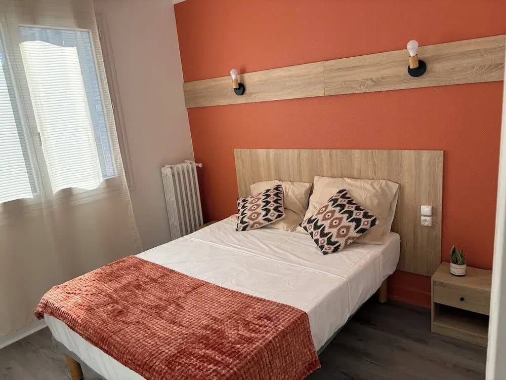 Central Hotel - Photo 4