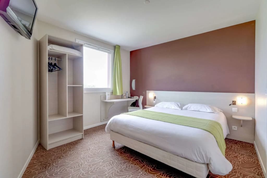 Brit Hotel Saint-Méen-le-Grand en Brocéliande - Photo 2