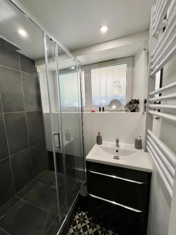 Nid douillet de 45 m2, centre-ville, 2 chambres - Miniature 6