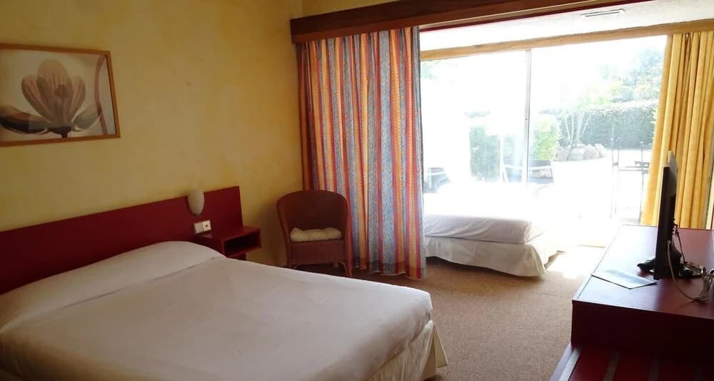 83 Hotel - Photo 5