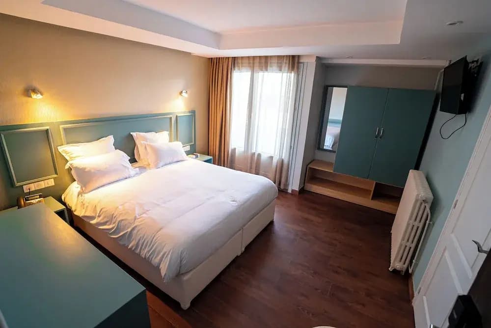 Breeze Hotel - Photo 5