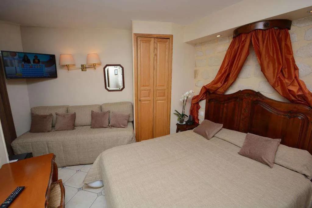 Familia Hotel - Photo 4