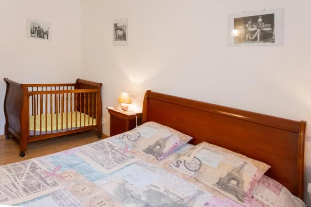 Angels Inn - Photo 2
