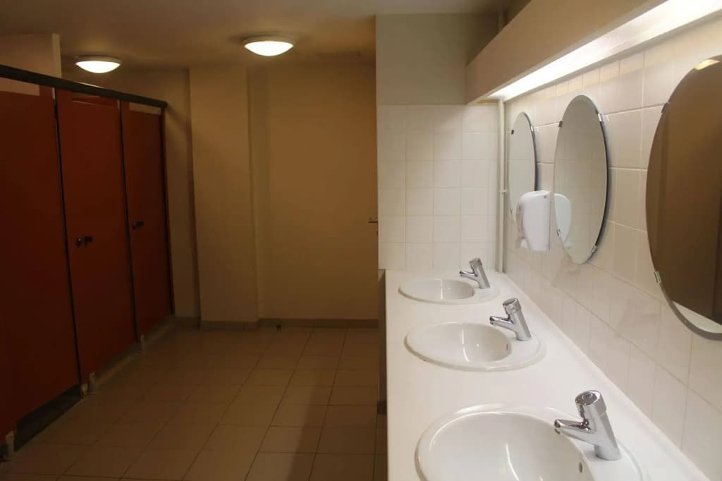 The People Hostel - Lille - Miniature 8